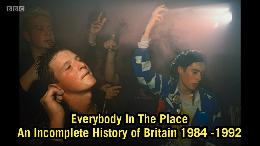 Everybody In The Place von Jeremy Deller Eine Doku zur