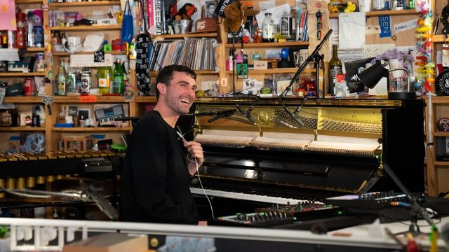 fred again tiny desk concert